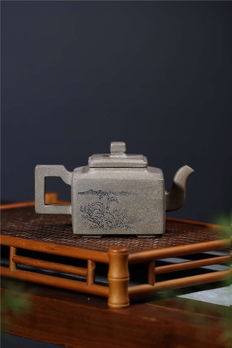 庄其芳作品 亚明四方图片