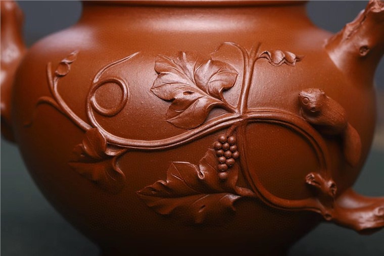 范文杰作品 松鼠葡萄图片