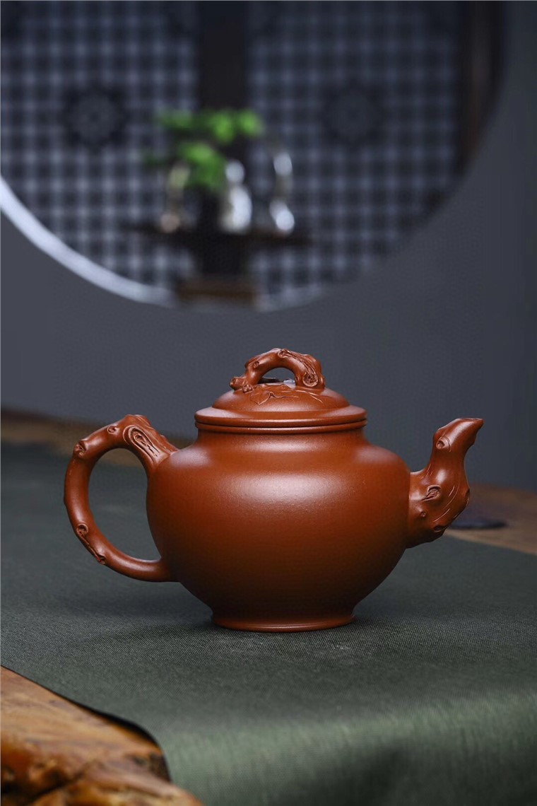 范文杰作品 松鼠葡萄图片