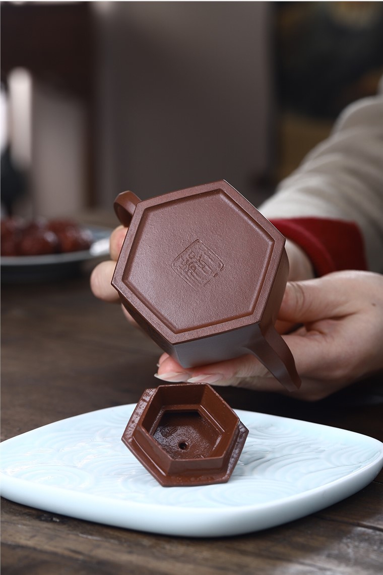 许俊作品 六方金钟图片