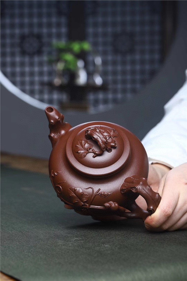 范文杰作品 松鼠葡萄图片