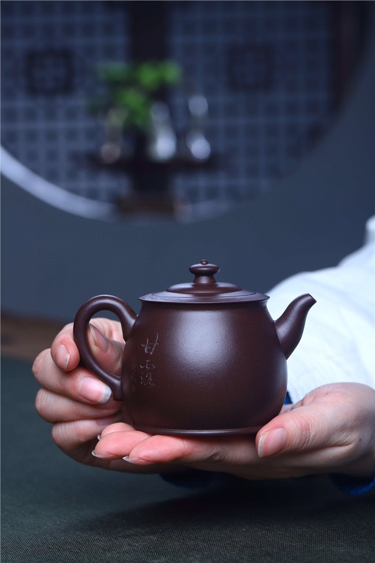 朱水娟作品 禅莲壶图片