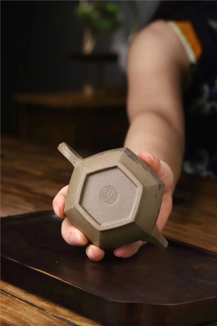 范文杰作品 六方矮潘图片