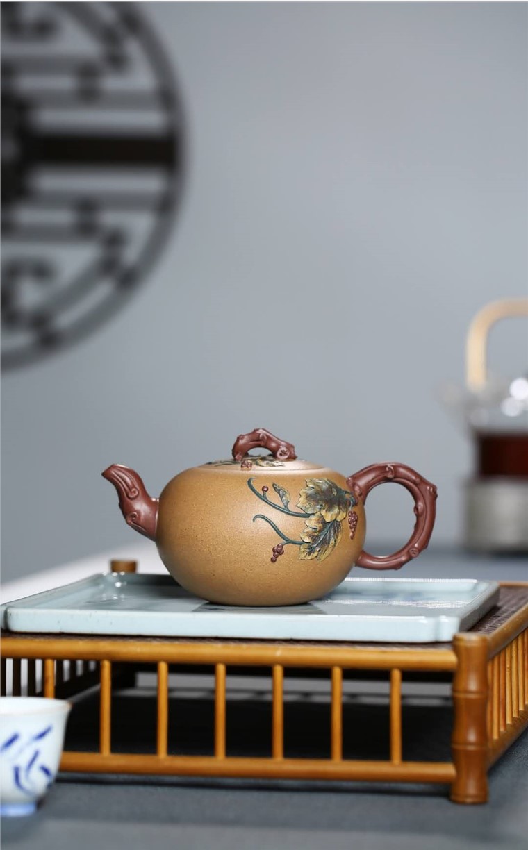 蒋惠娟作品 葡萄壶图片