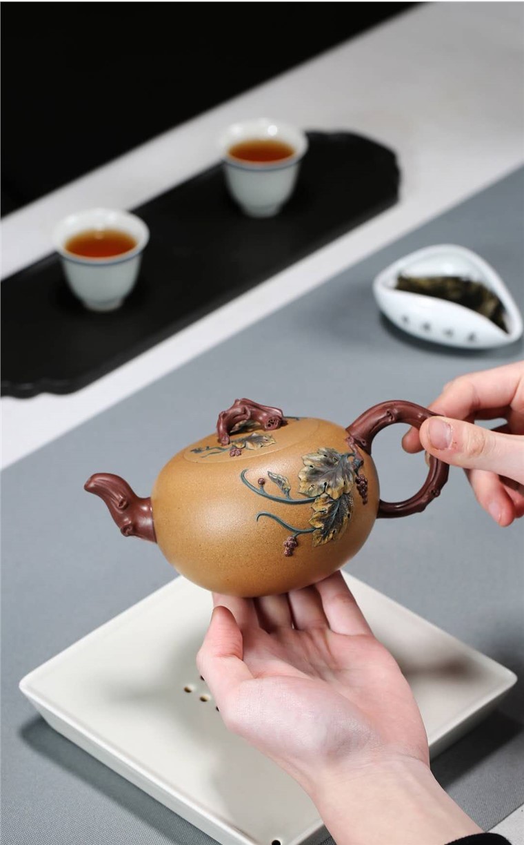 蒋惠娟作品 葡萄壶图片