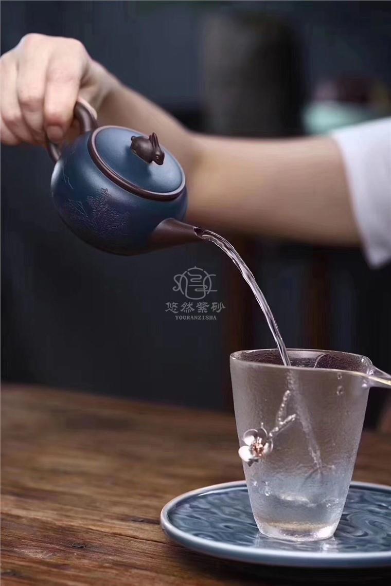 周庚大作品 玉兔