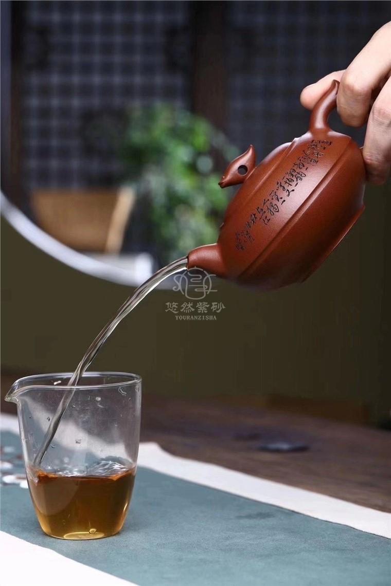 周庚大作品 鱼乐