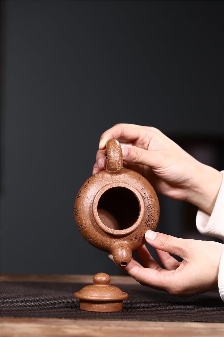 周莹作品 掇球图片