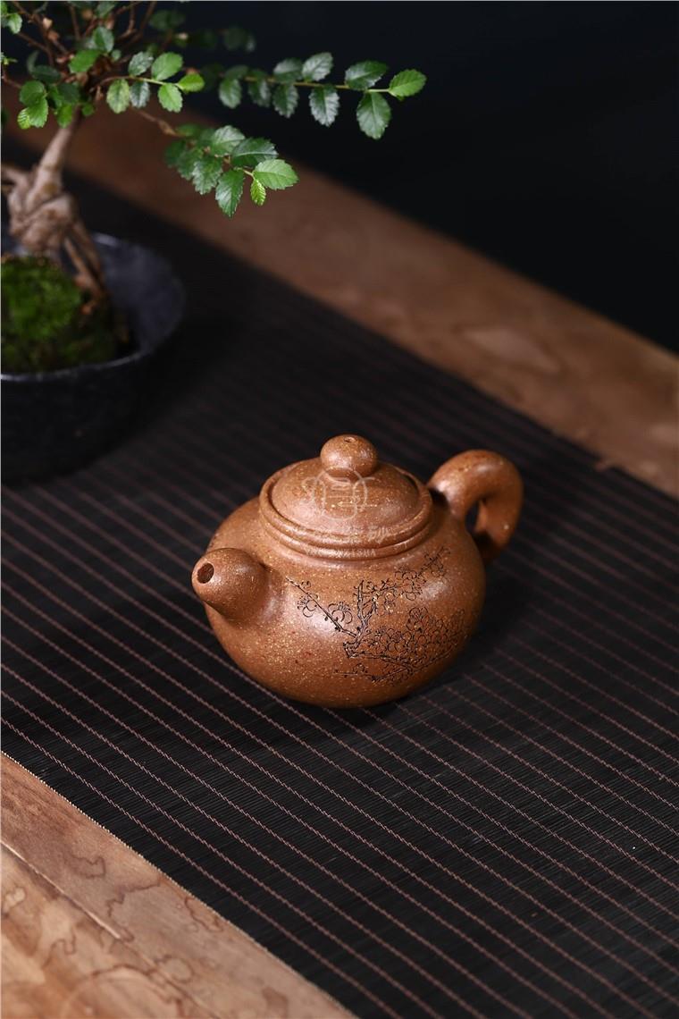 周莹作品 掇球图片