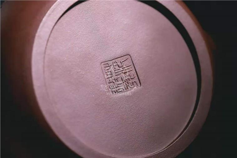 范微琴作品 提梁古松图片