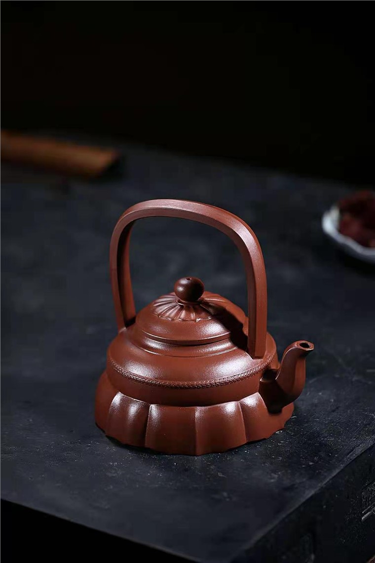 王国祥作品 裙花提梁图片