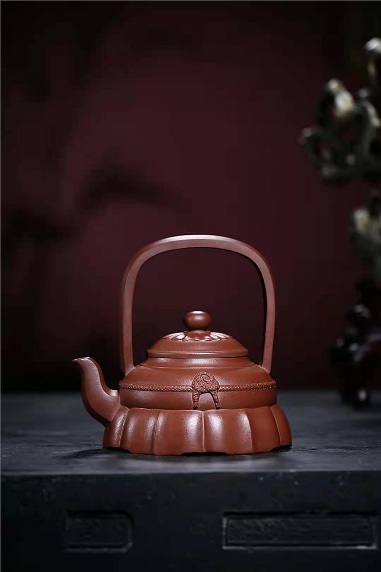 王国祥作品 裙花提梁图片