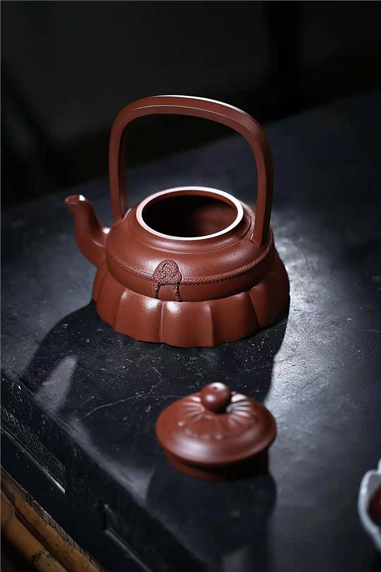 王国祥作品 裙花提梁图片