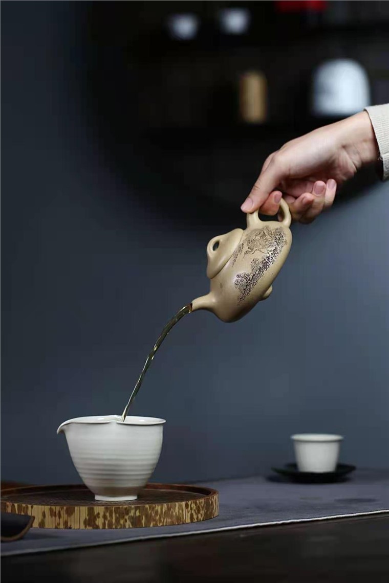 范林强作品 三足乳瓢