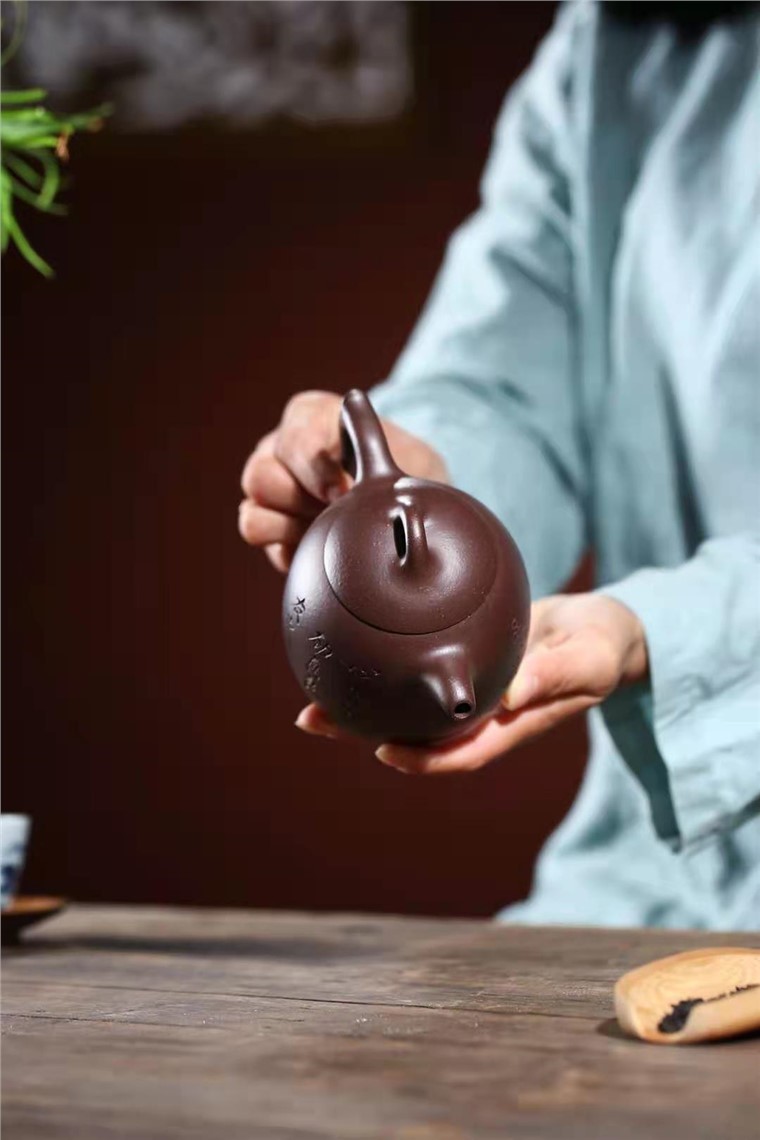 陈顺根作品 秦权壶图片