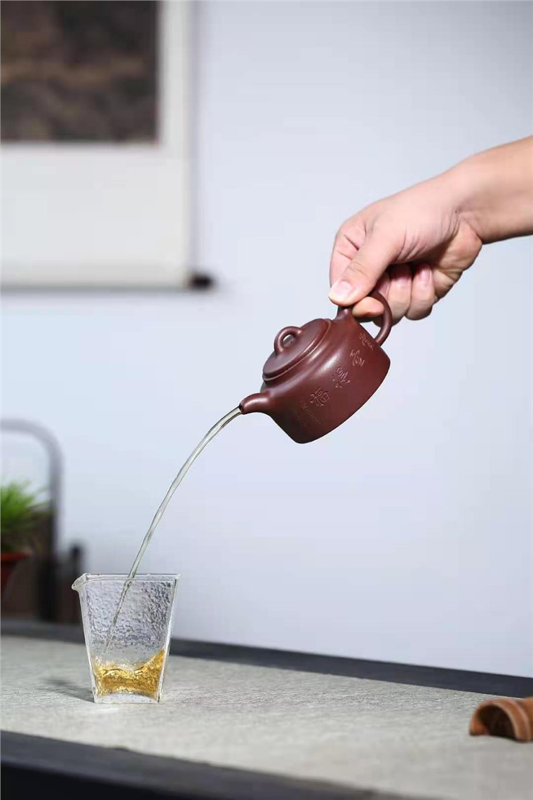 陈顺根作品 井栏壶