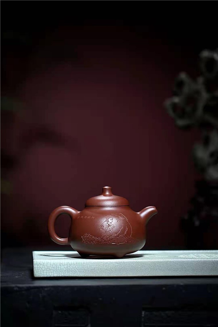 王国祥作品 三足乳丁图片