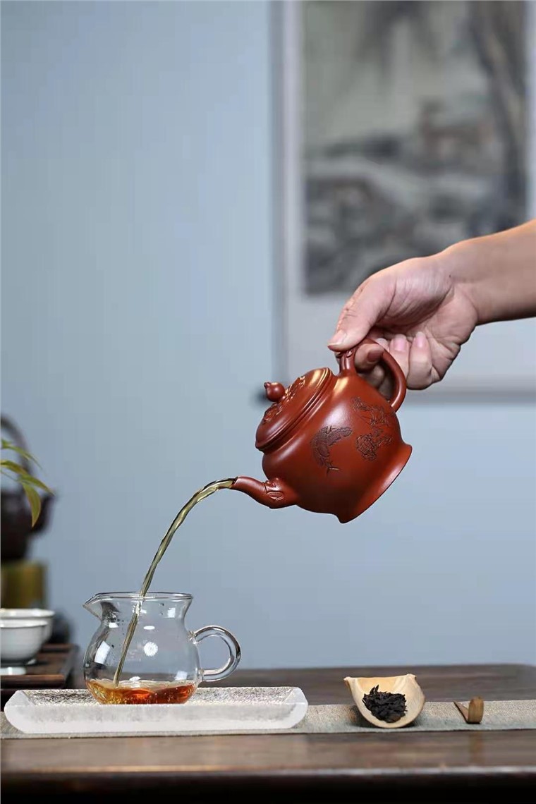 陈顺根作品 青莲神龙壶