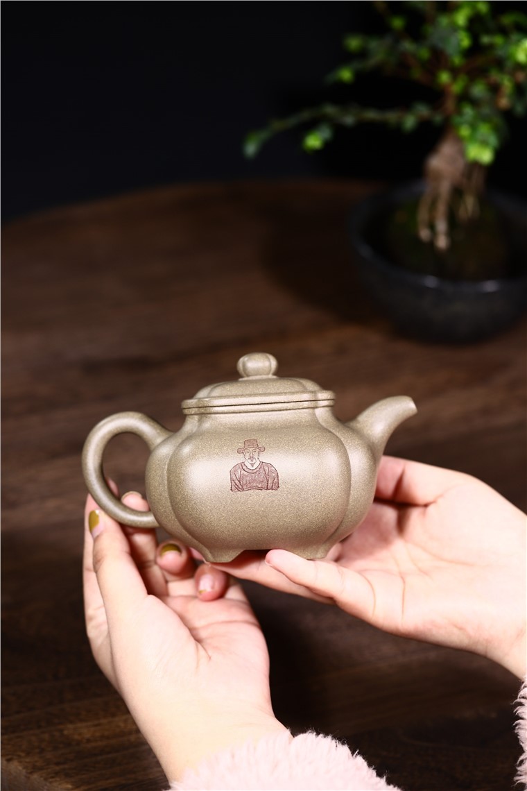 徐勤作品 抽角传炉图片