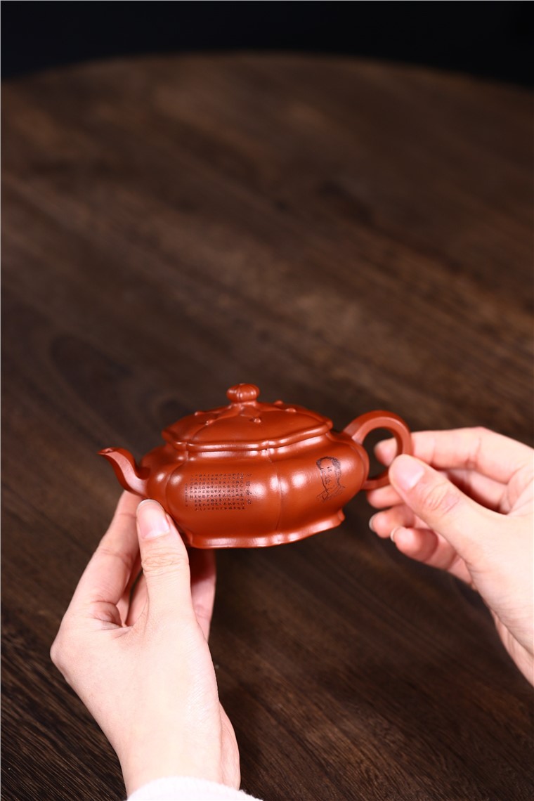 徐勤作品 筋纹宫灯图片