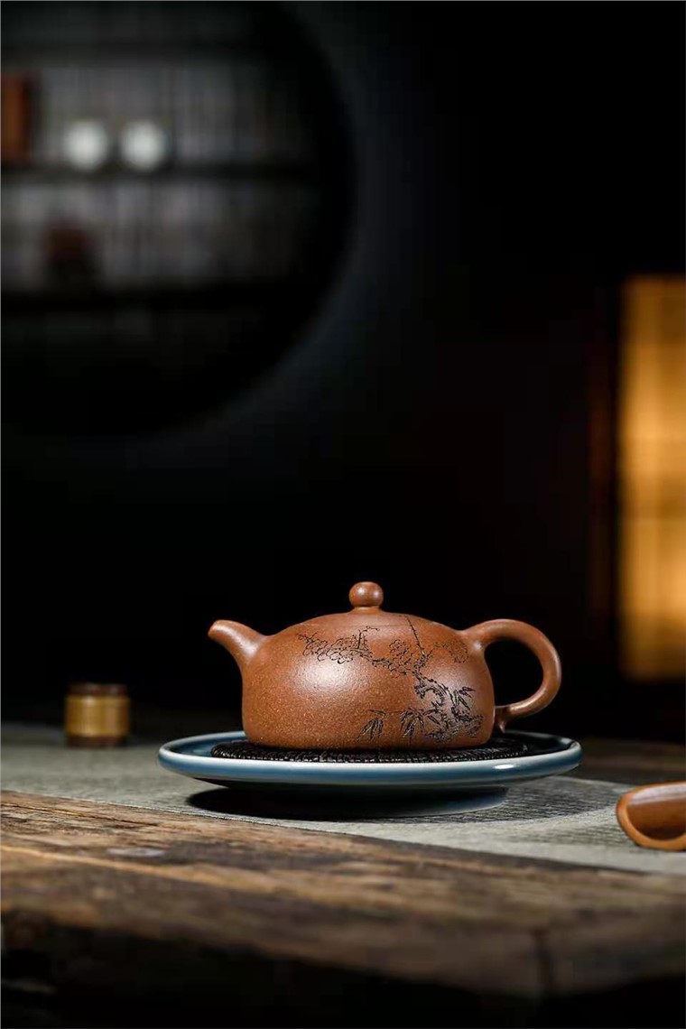 王岳龄作品 半月图片