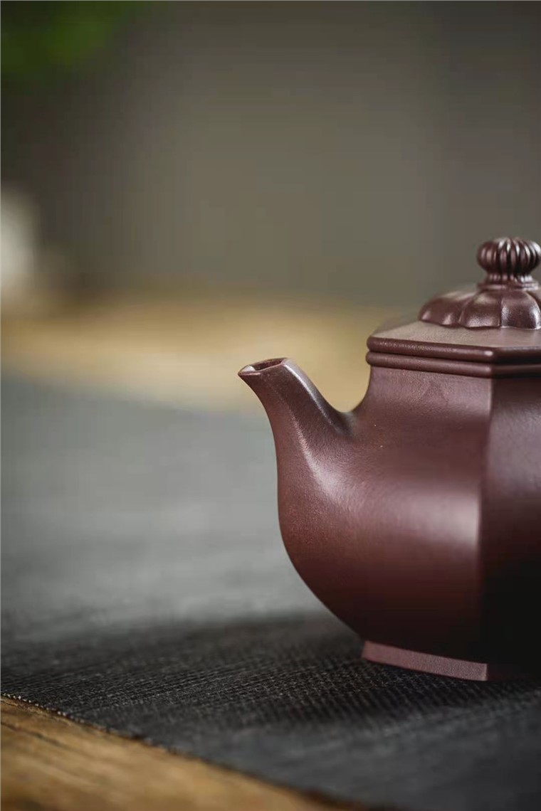 牟锦芬作品 六方花菱图片