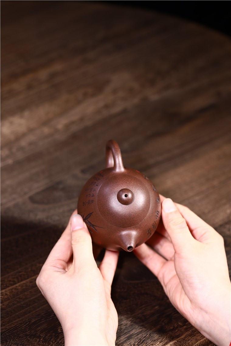 徐勤作品 龙蛋图片
