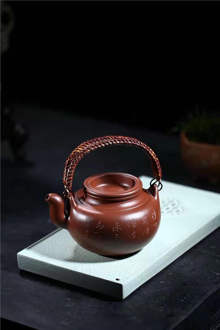 王国祥作品 蛋包提梁图片
