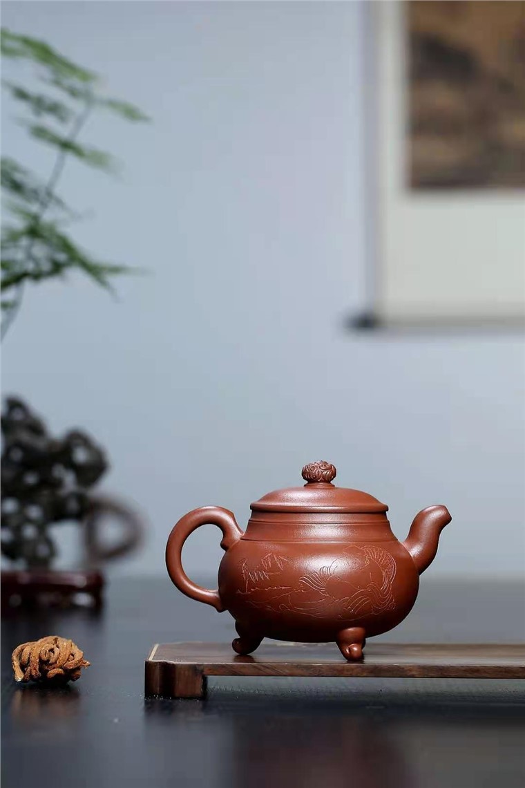 王国祥作品 三足祥龙图片