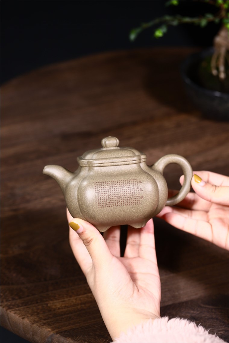徐勤作品 抽角传炉图片