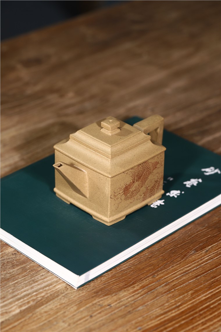 范君浩作品 砂海游龙图片