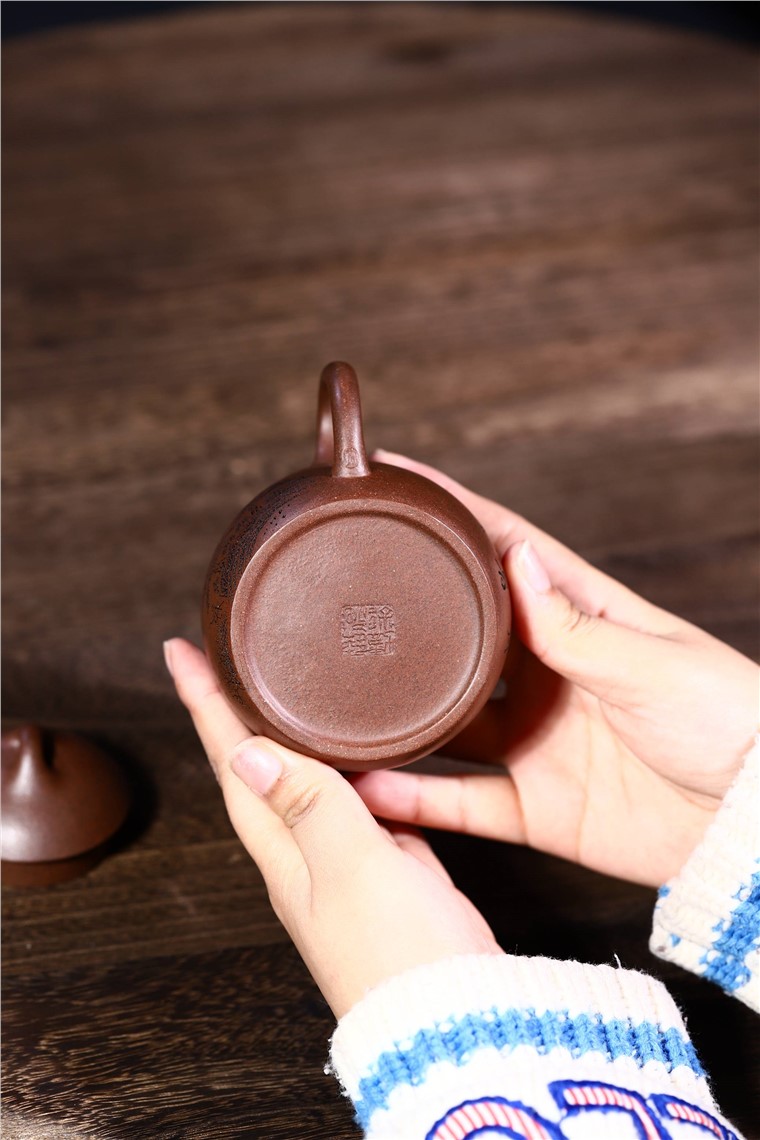 徐勤作品 秦权