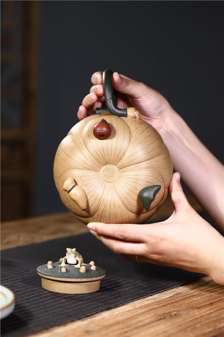 史宗娟作品 青蛙莲子
