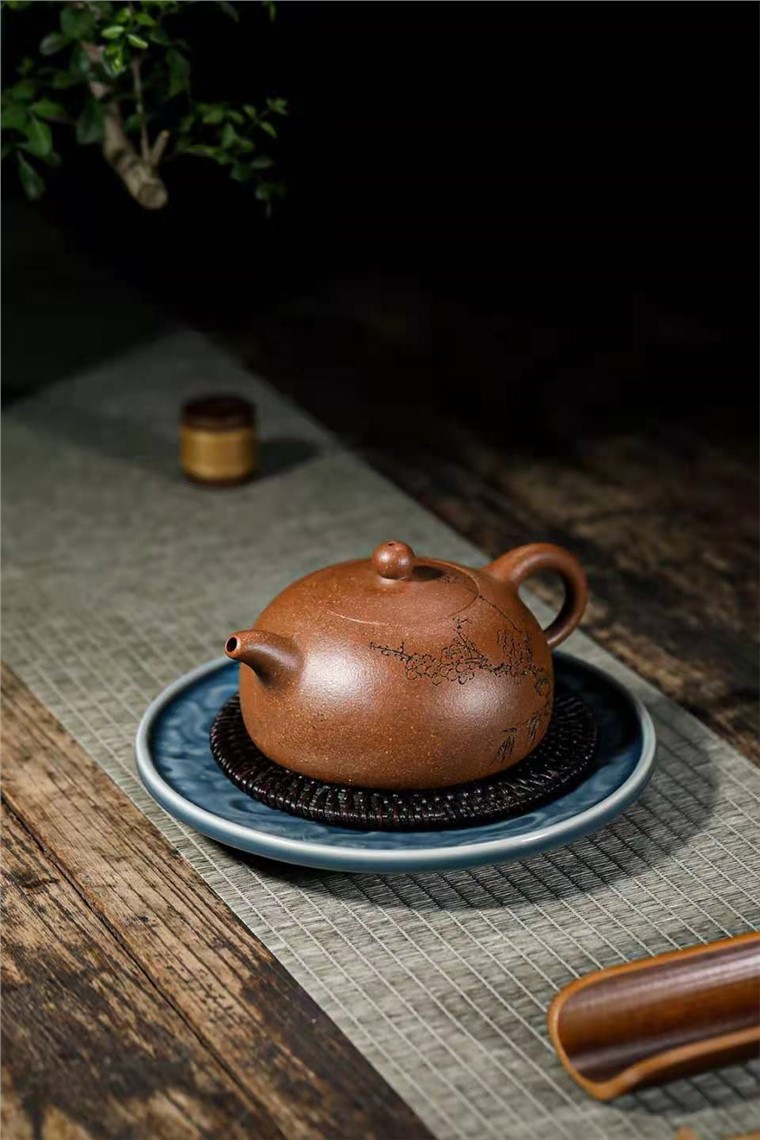 王岳龄作品 半月图片