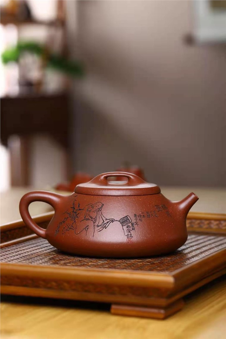 成梅英作品 纳瓢图片