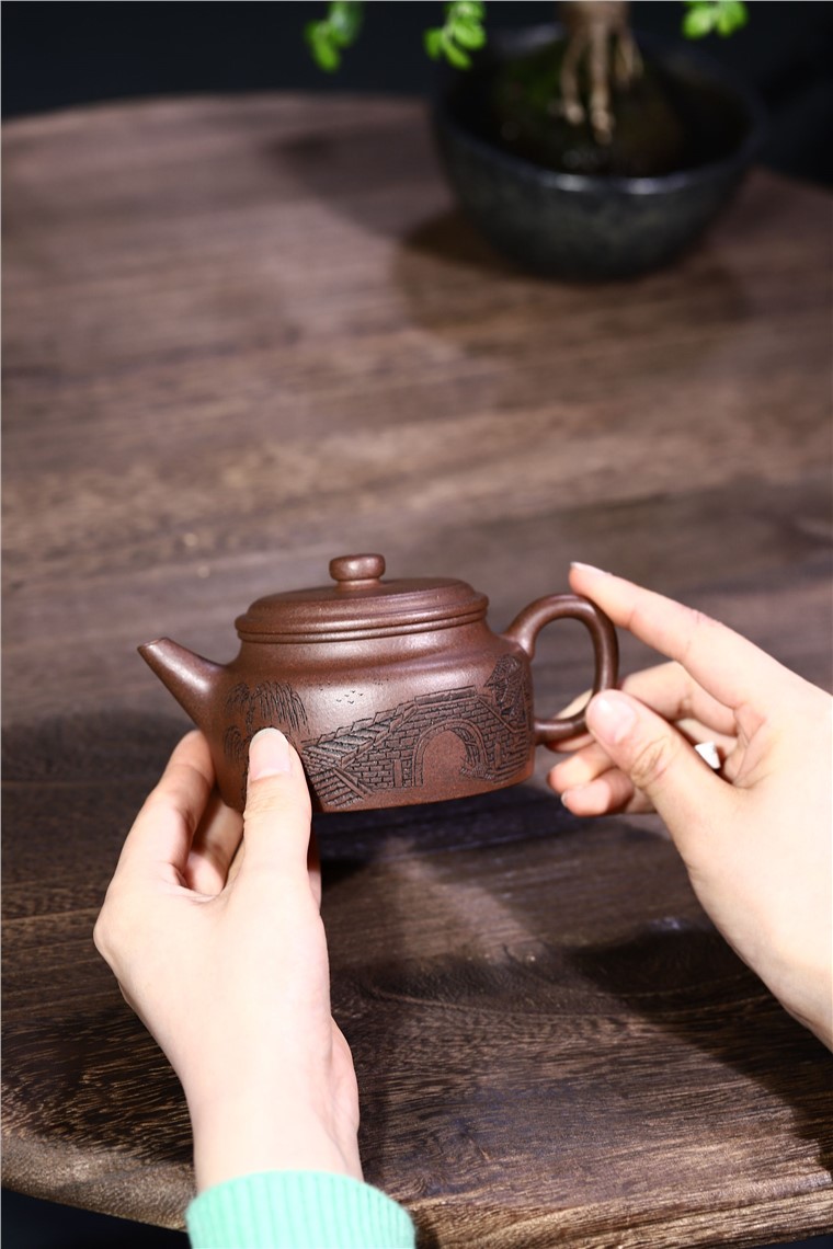 徐勤作品 德钟图片