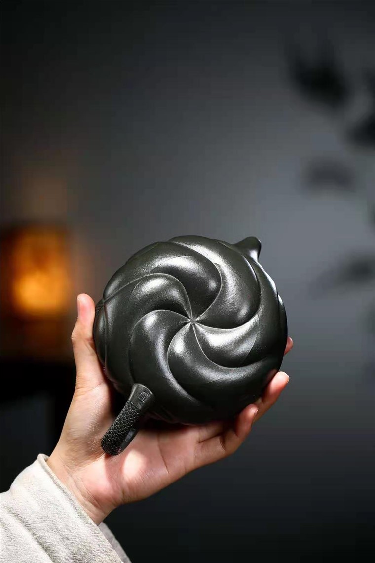邹旭敏作品 鱼化龙图片
