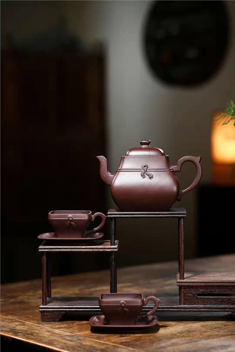 秦国萍作品 四方玉带套组图片