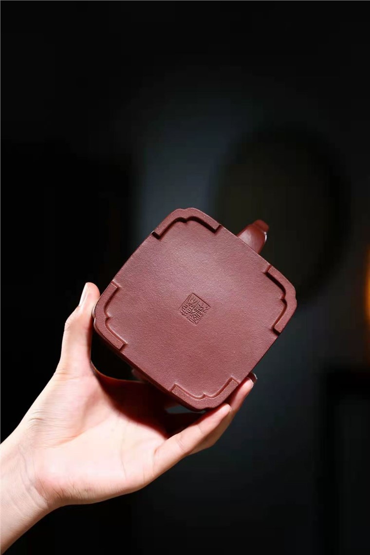 秦国萍作品 云间提梁图片