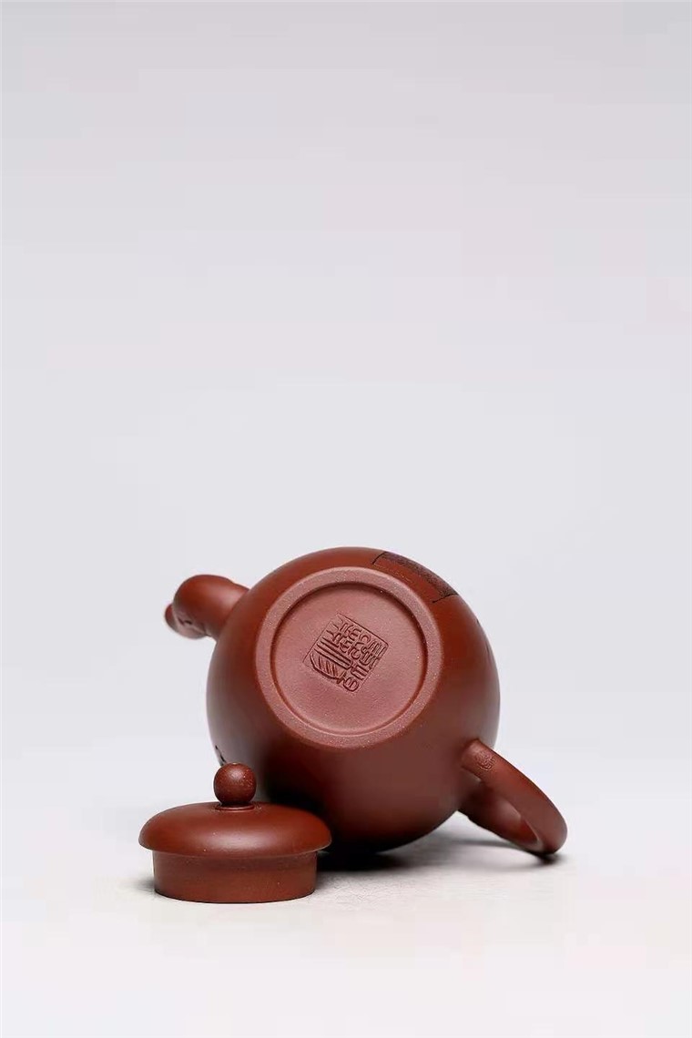 杨慧英作品 祥龙抱柱
