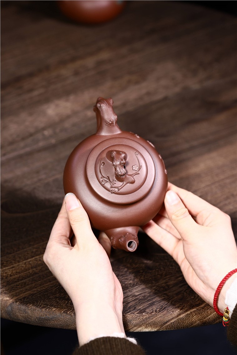 徐永君作品 梅报春图片