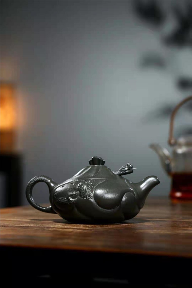 邹旭敏作品 鱼化龙图片