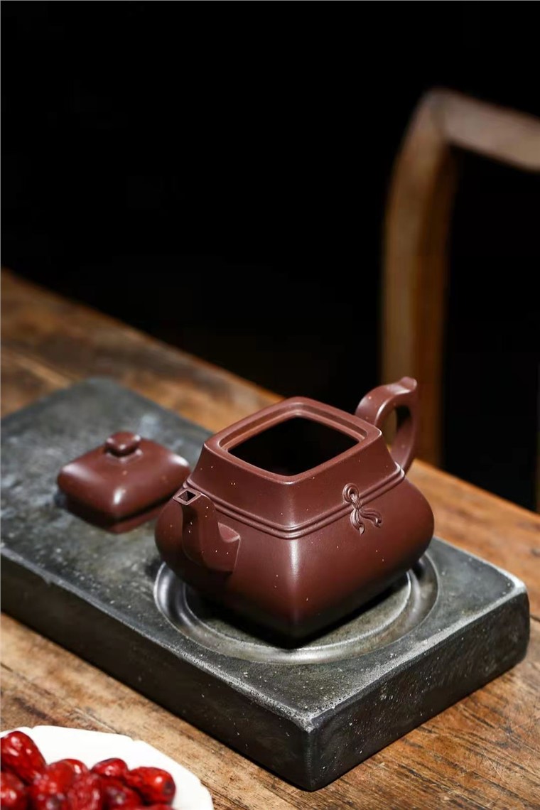 秦国萍作品 四方玉带套组图片