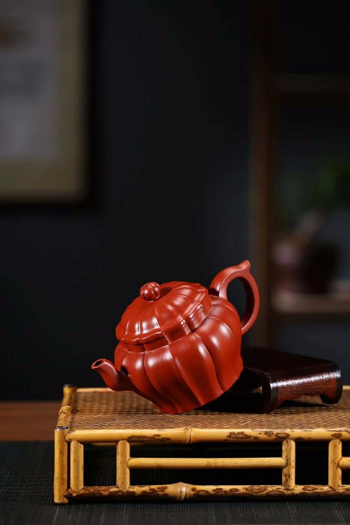 杨军保作品 菱花宫灯