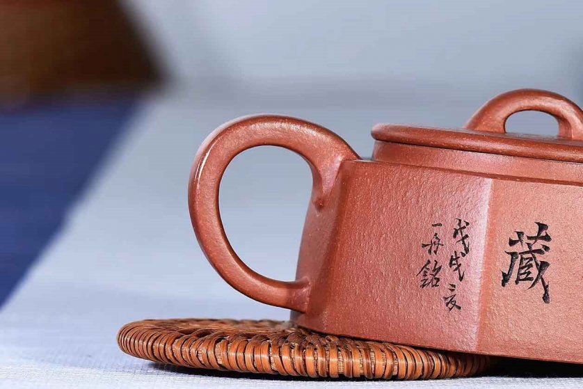 周国芳作品 六方井玉