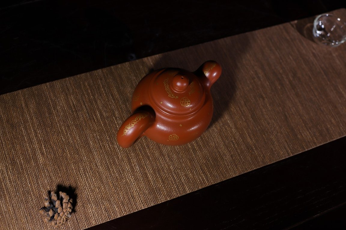 鲍玉华作品 道洪掇只