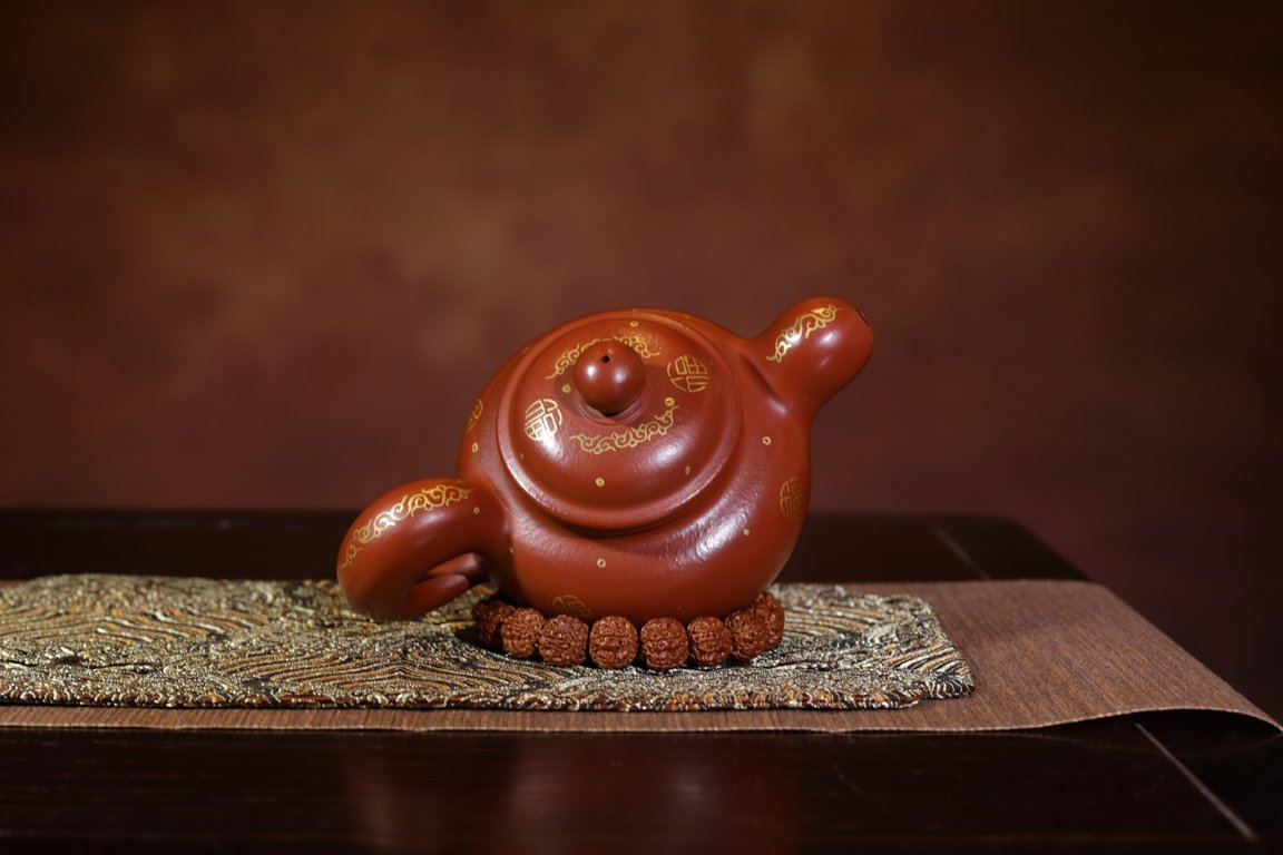 鲍玉华作品 道洪掇只
