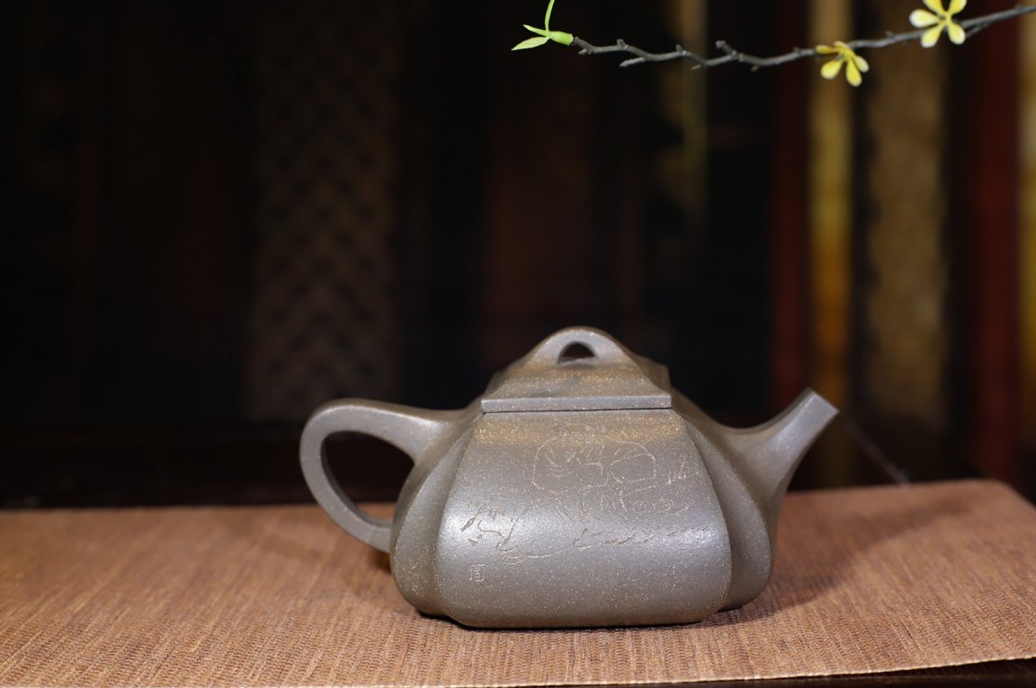 陈亚萍作品 四方抽角石瓢