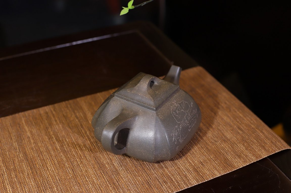 陈亚萍作品 四方抽角石瓢