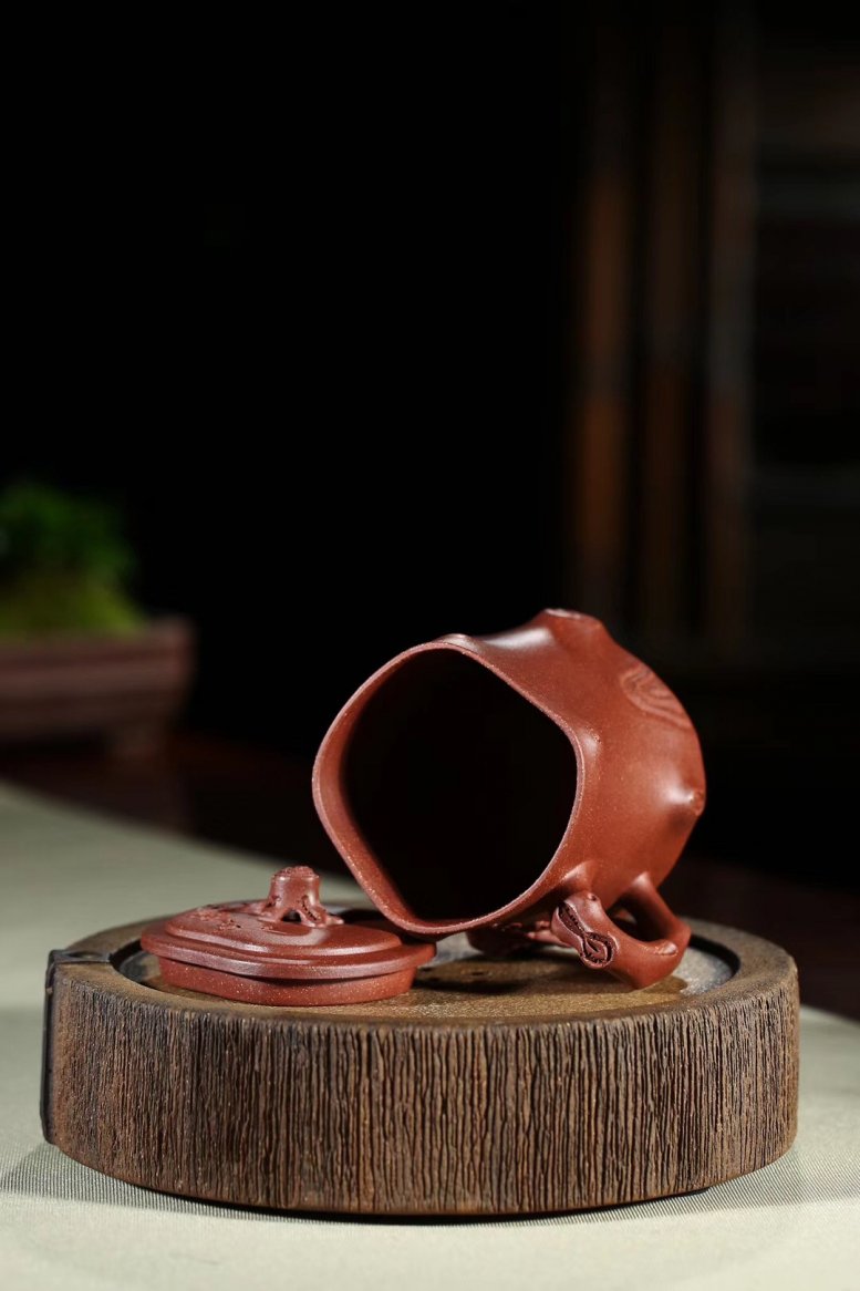 沈洪斌作品 梅桩杯
